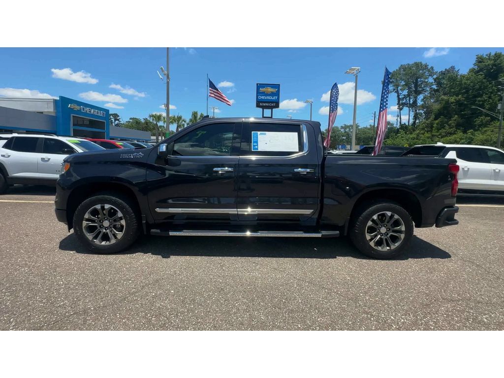 Used 2023 Chevrolet Silverado 1500 High Country w/ Technology Package AWD/4WD image 5