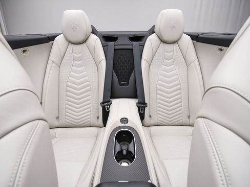 New 2025 Maserati GranCabrio Modena image 16