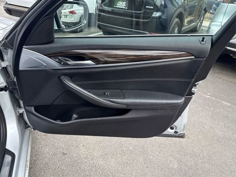 Used 2018 BMW 530i xDrive w/ Premium Package AWD/4WD image 21