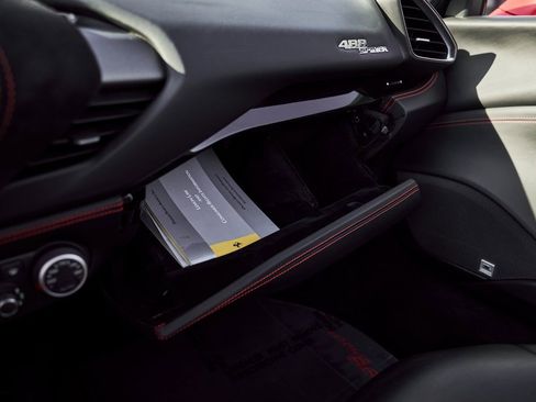 Used 2019 Ferrari 488 Spider Base image 69