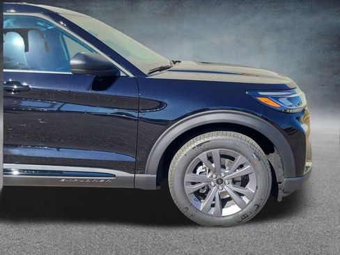 New 2026 Ford Explorer Active image 9