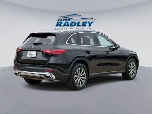Used 2024 Mercedes-Benz GLC 300 image 2