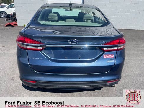 Used 2018 Ford Fusion SE image 4