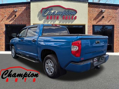 Used 2017 Toyota Tundra SR5 w/ SR5 Upgrade Package RWD image 9