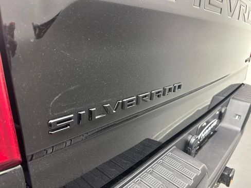 Used 2026 Chevrolet Silverado 1500 Custom w/ LPO, Dark Essentials Package RWD image 9