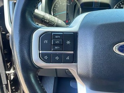 Used 2024 Ford Expedition XLT AWD/4WD image 25