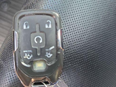 Used 2017 Chevrolet Suburban Premier image 39