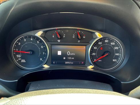 Used 2024 GMC Terrain AT4 w/ Infotainment Package II AWD/4WD image 8