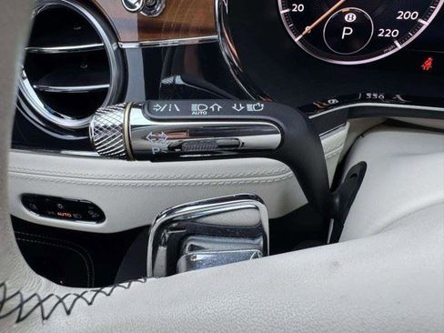 Used 2022 Bentley Continental GT AWD/4WD image 35