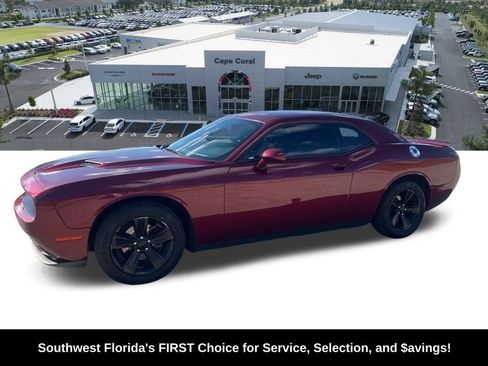 Used 2020 Dodge Challenger SXT RWD image 2