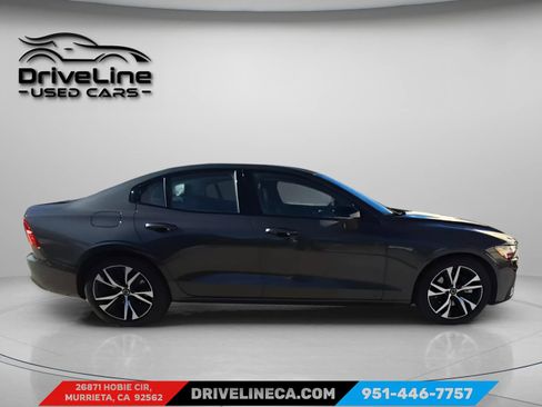 Used 2025 Volvo S60 B5 Core image 6