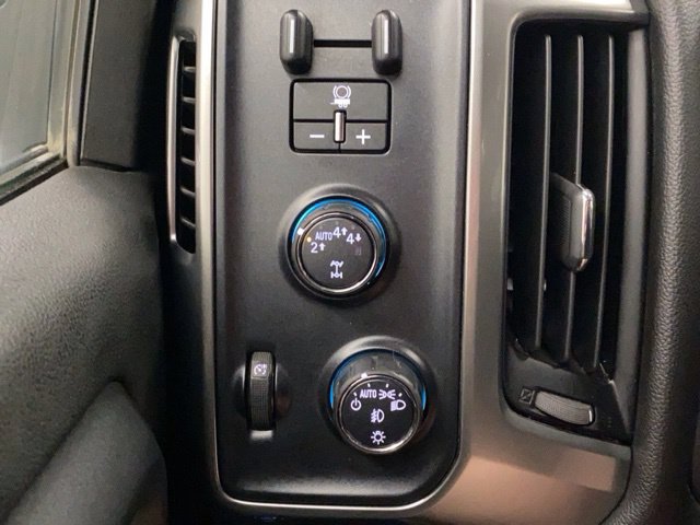 Used 2017 Chevrolet Silverado 1500 LT w/ All Star Edition AWD/4WD image 28