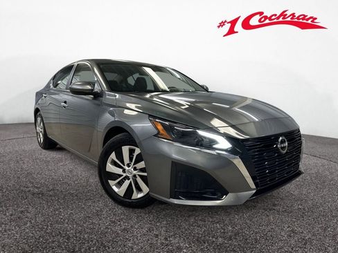 Used 2023 Nissan Altima 2.5 S image 1