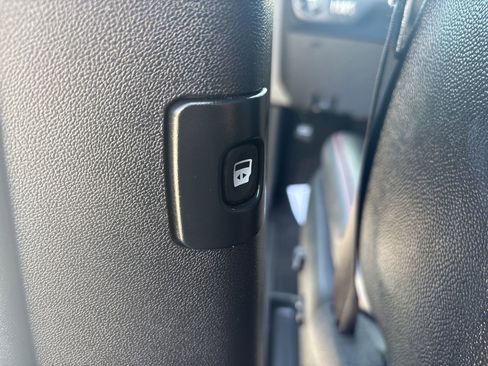 Used 2019 Dodge Grand Caravan GT FWD image 15