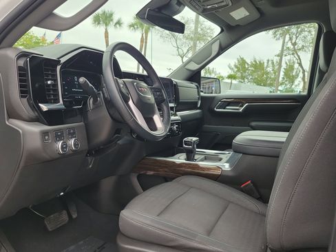 Used 2023 GMC Sierra 1500 Elevation image 9