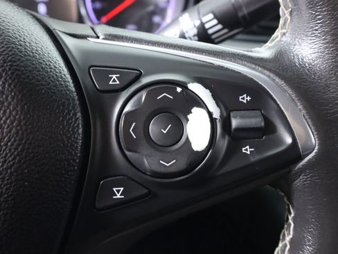 Used 2018 Buick Regal Preferred FWD image 13