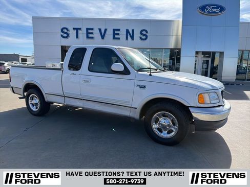 Used 2000 Ford F150 Lariat image 1
