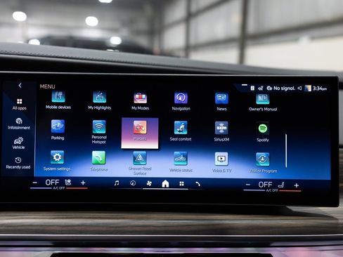 Used 2025 BMW i7 xDrive60 image 58