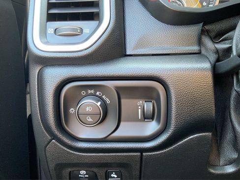 Used 2021 RAM 1500 Big Horn AWD/4WD image 17