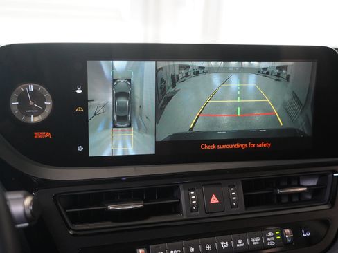 Used 2023 Lexus ES 350 Ultra Luxury w/ Accessory Package (Z2) FWD image 22