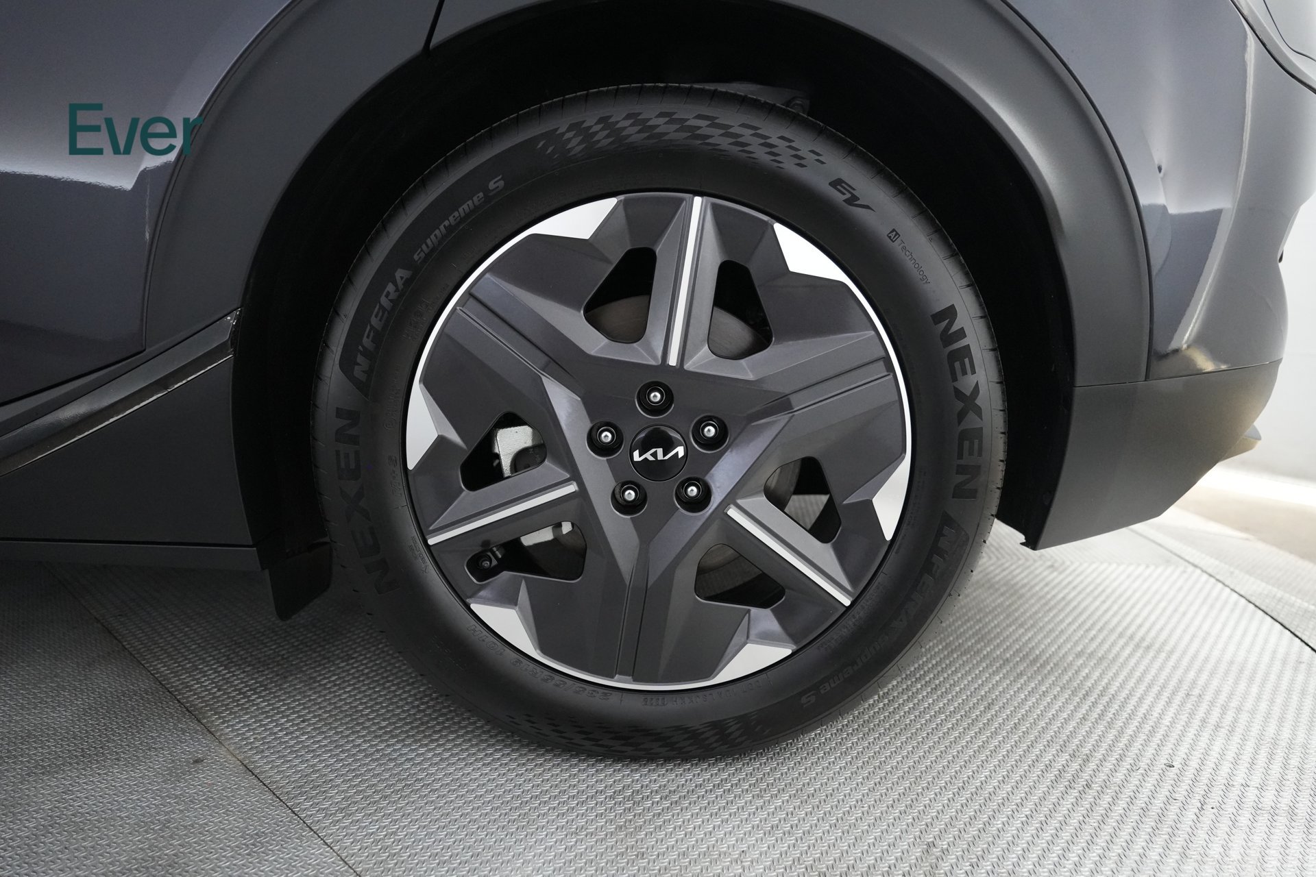 Used 2025 Kia EV6 Light RWD image 9