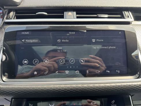 Used 2019 Land Rover Range Rover Velar R-Dynamic SE AWD/4WD image 16