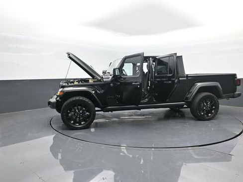 Used 2024 Jeep Gladiator Sport image 43