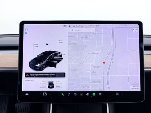 Used 2018 Tesla Model 3 Long Range image 4