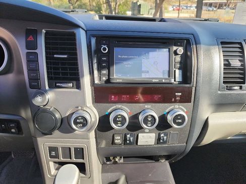 Used 2016 Toyota Sequoia Limited w/ Safety & Convenience Package image 24