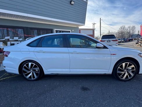 Used 2019 Volkswagen Jetta GLI image 7