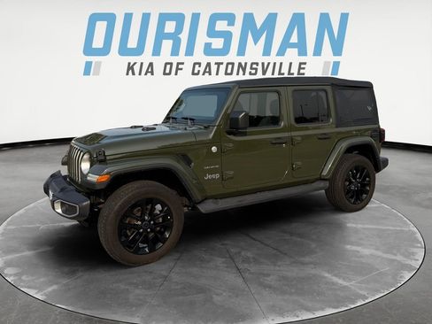 Used 2021 Jeep Wrangler Unlimited Sahara image 2