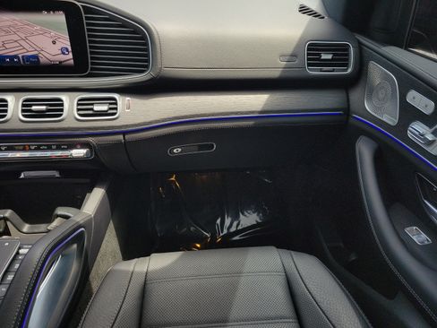 Certified 2025 Mercedes-Benz GLS 580 4MATIC image 15