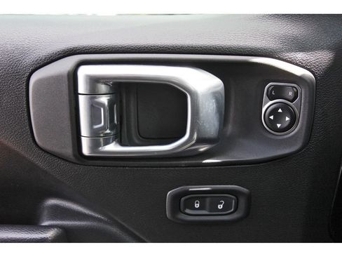Used 2024 Jeep Wrangler Unlimited Sport AWD/4WD image 23