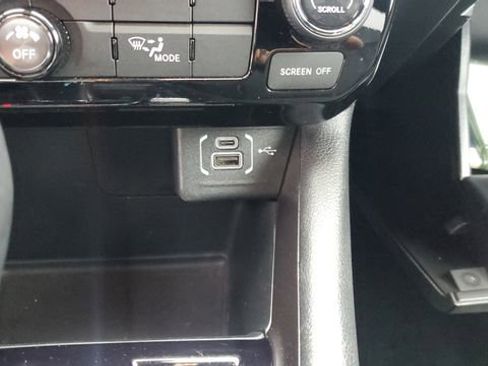 Certified 2024 Jeep Compass Latitude image 17