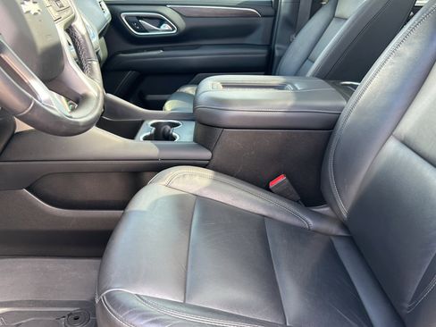 Used 2021 Chevrolet Tahoe LT w/ LT Signature Package image 13