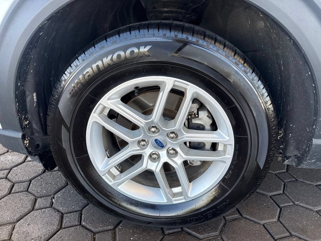 Used 2026 Ford Explorer Active AWD/4WD image 11