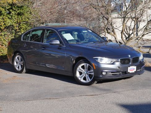 Used 2017 BMW 330i xDrive Sedan image 30