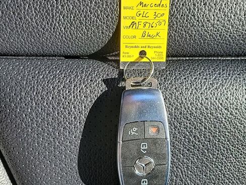 Used 2021 Mercedes-Benz GLC 300 4MATIC image 36