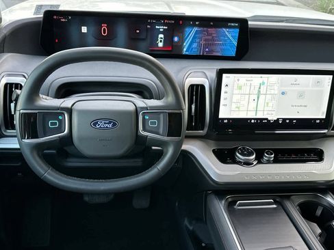 Certified 2025 Ford Expedition Max Active RWD image 15