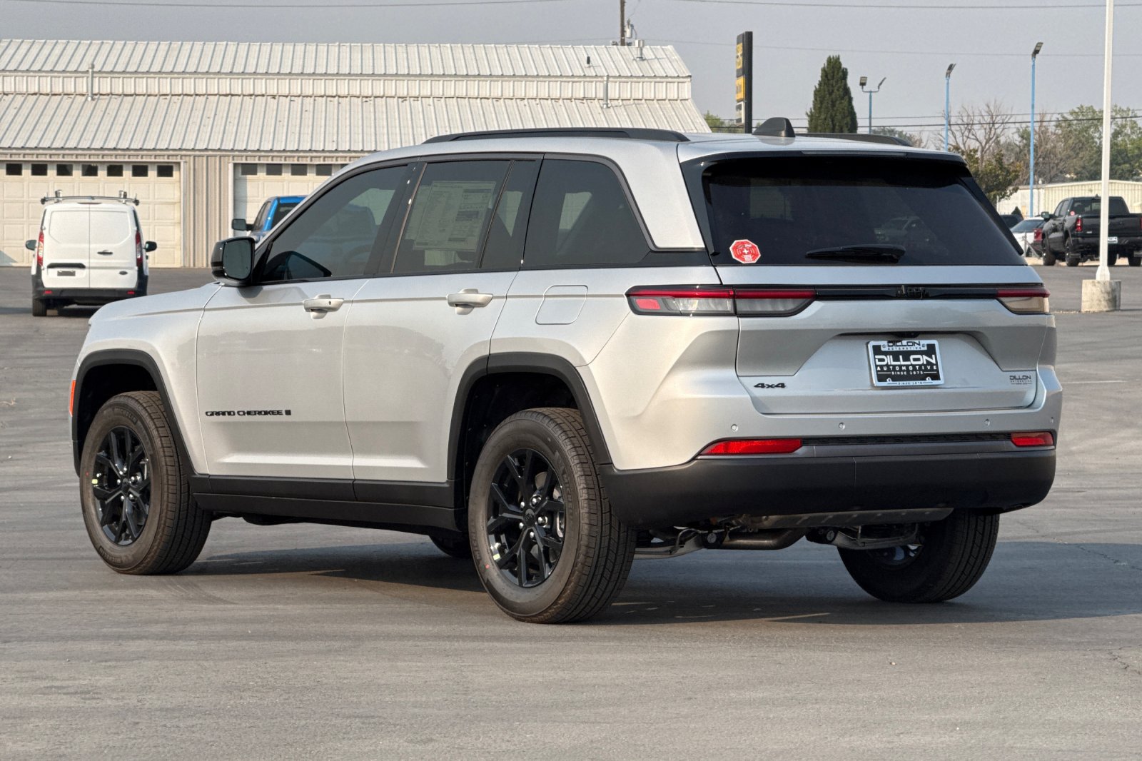 New 2026 Jeep Grand Cherokee Altitude AWD/4WD image 4