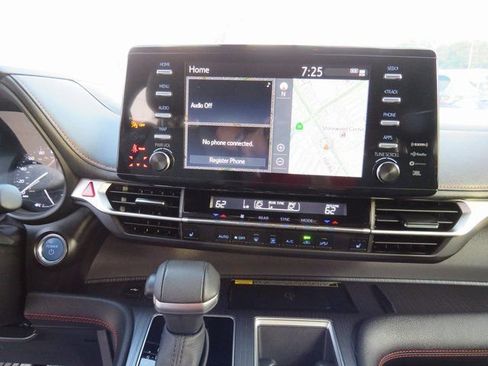 Certified 2023 Toyota Sienna XSE image 28