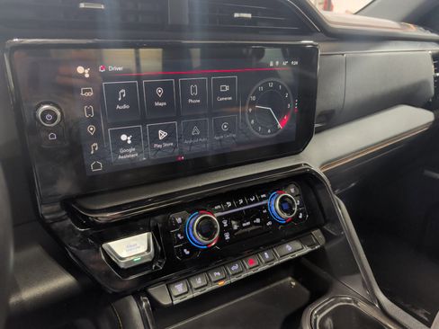 Used 2024 GMC Sierra 3500 AT4 w/ AT4 Premium Plus Package image 11