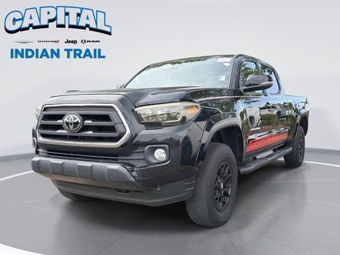 Used 2022 Toyota Tacoma SR5 w/ Technology Package RWD image 1