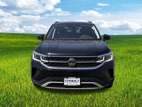 Used 2022 Volkswagen Taos SEL image 10