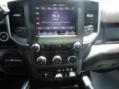 Used 2021 RAM 2500 Big Horn w/ Night Edition AWD/4WD image 11