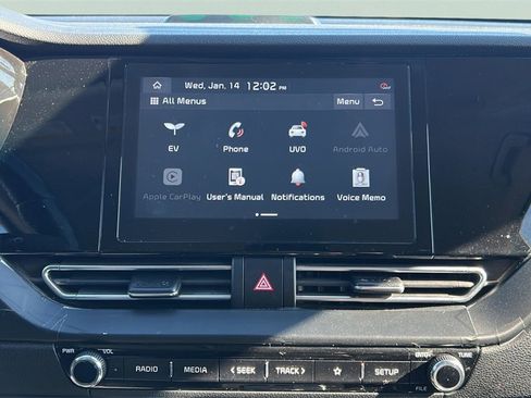 Used 2020 Kia Niro EX w/ Cold Weather Package image 26