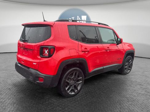 Certified 2022 Jeep Renegade Latitude w/ Convenience Group AWD/4WD image 3