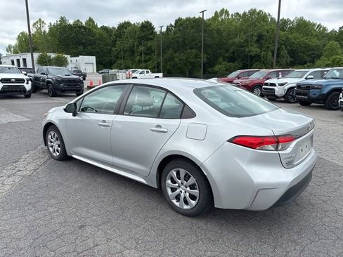 Used 2023 Toyota Corolla LE FWD image 7