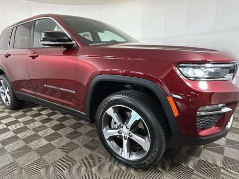 Used 2024 Jeep Grand Cherokee Limited 4xe w/ Luxury Tech Group II AWD/4WD image 2