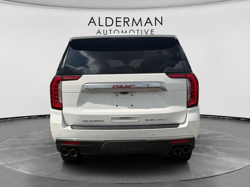 Used 2022 GMC Yukon XL Denali w/ Denali Premium Package image 4